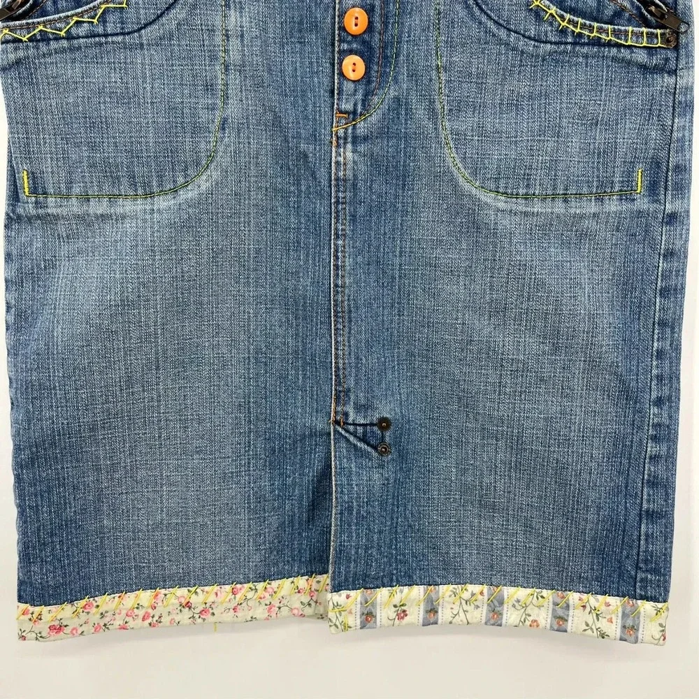 Blue Asphalt Vintage Y2K Denim Skirt Medium Wash Floral Trim Size 5